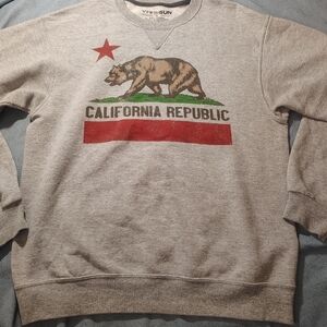 Fifth Sun Gray California Republic Graphic Crewneck with Red Star